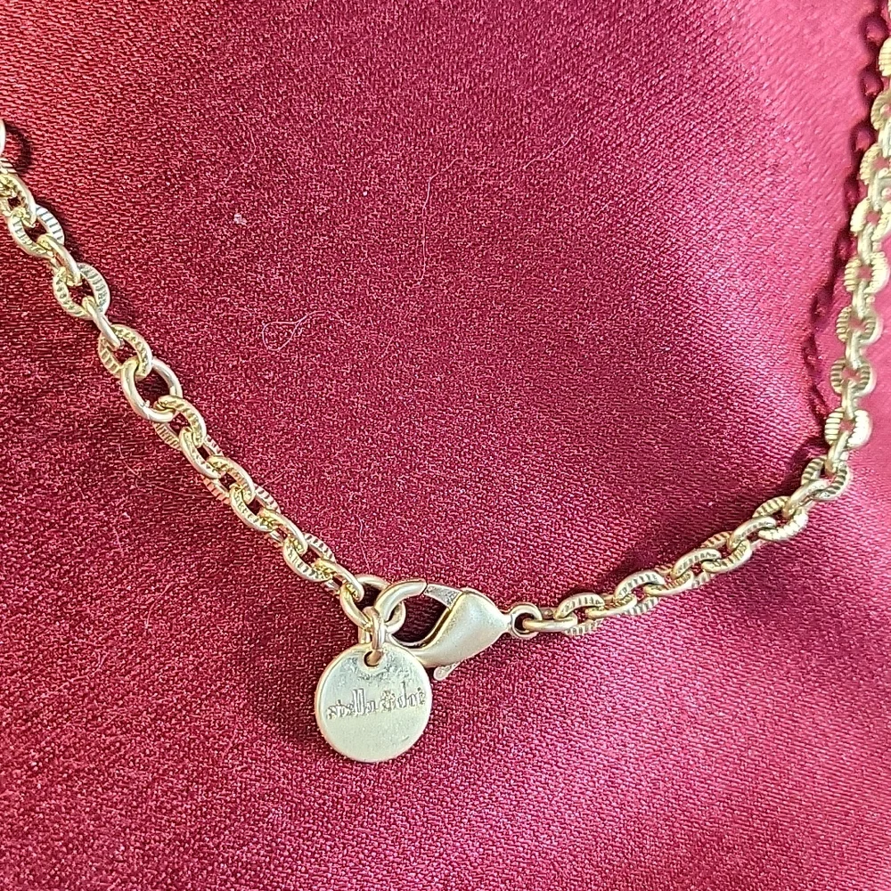 Stella and dot necklace . - Picture 2 of 2